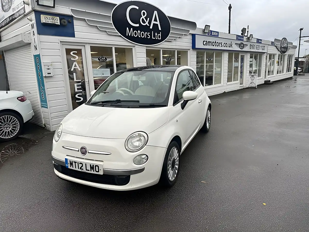 Used 2012 Fiat 500 Lounge White - Interior and Exterior details 3