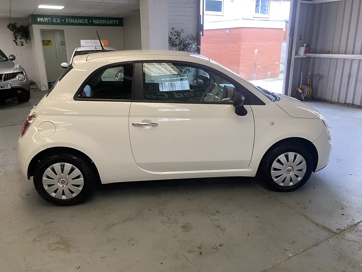 Used 2012 Fiat 500 Pop White - Interior and Exterior details 6