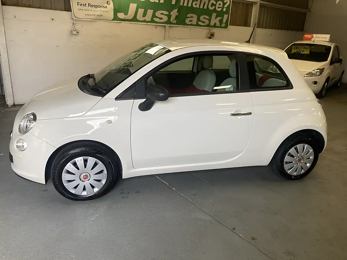 Used 2012 Fiat 500 Pop White - Interior and Exterior details 7
