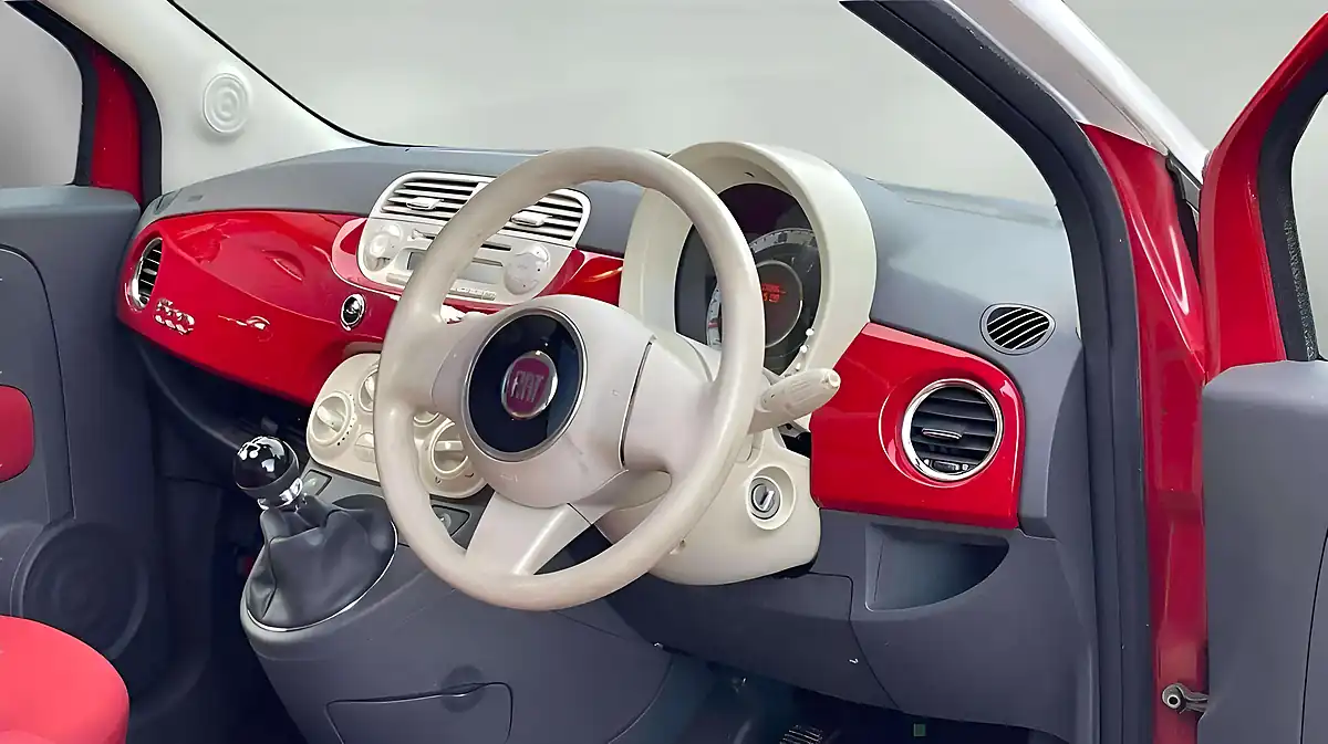 Used 2012 Fiat 500 Pop White - Interior and Exterior details 6