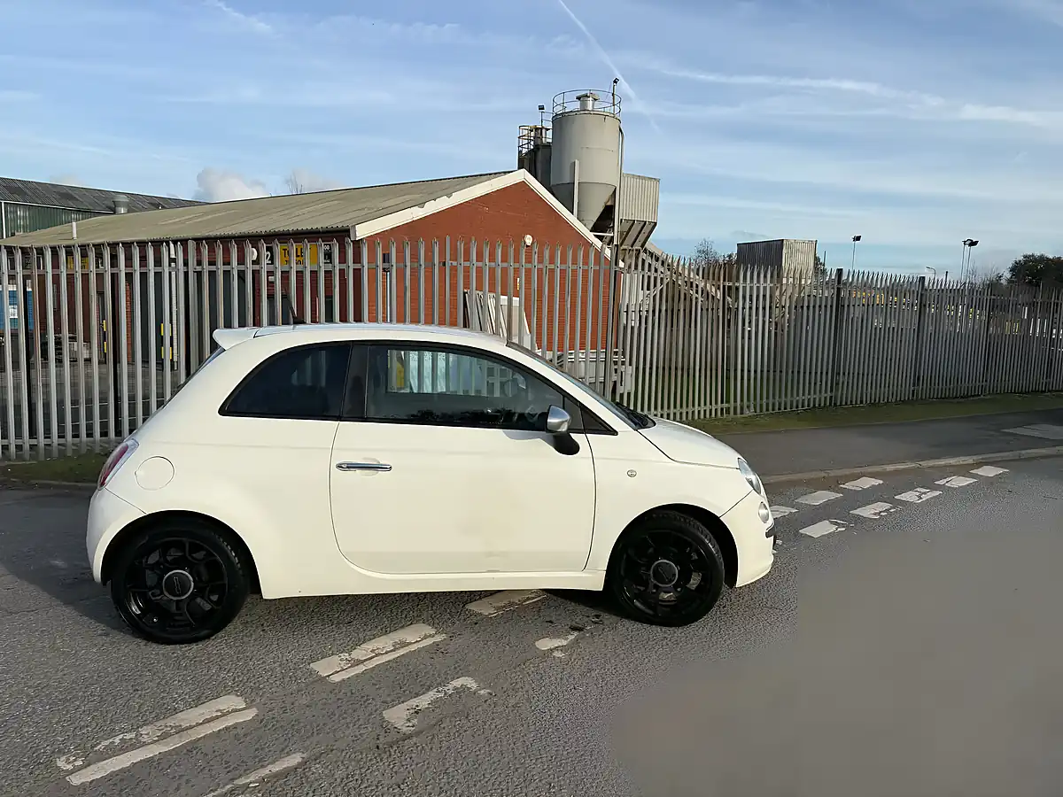 Used 2012 Fiat 500 Street White - Interior and Exterior details 12