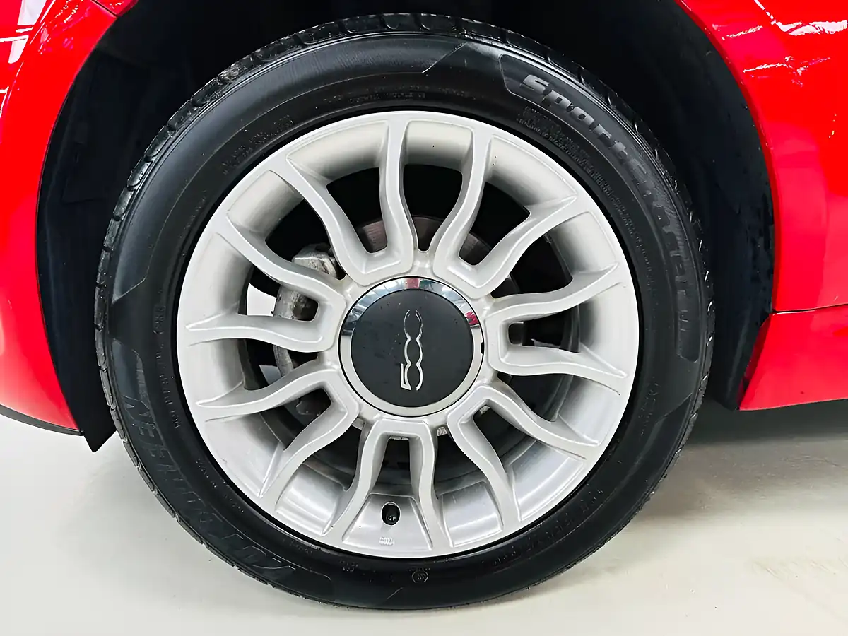 Used 2012 Fiat 500c Lounge Pasodoble Red - Interior and Exterior details 19