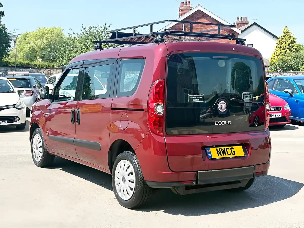 Used 2012 Fiat Doblo Active Red - Interior and Exterior details 3