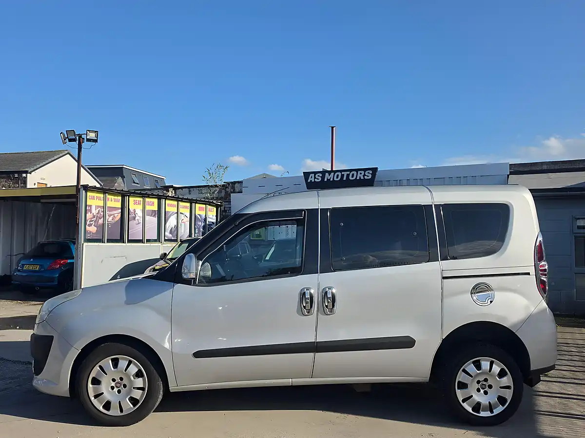 Used 2012 Fiat Doblo Mylife Grey - Interior and Exterior details 4