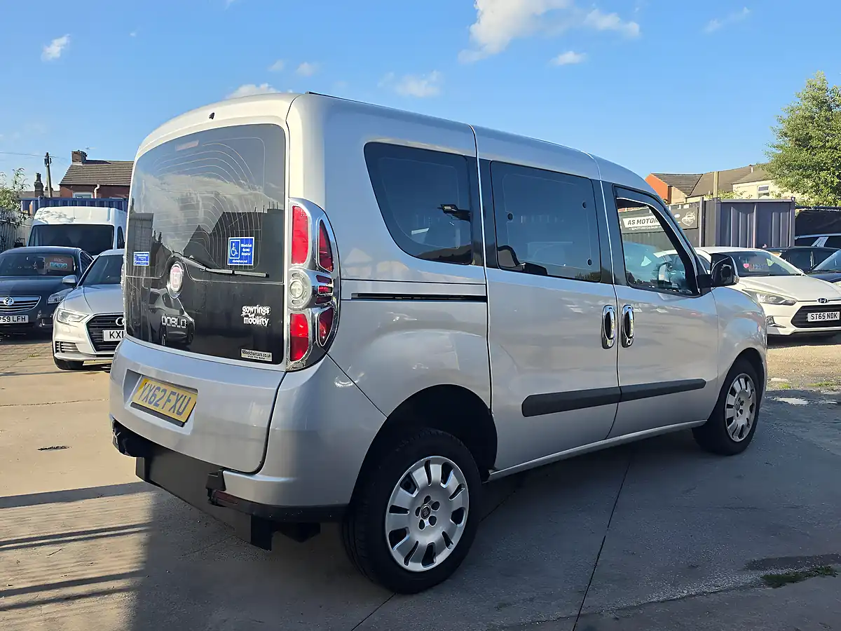 Used 2012 Fiat Doblo Mylife Grey - Interior and Exterior details 7
