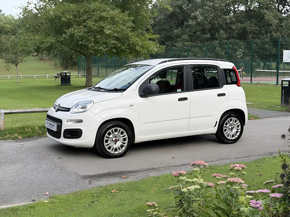 Used 2012 Fiat Panda Easy White - Interior and Exterior details 4