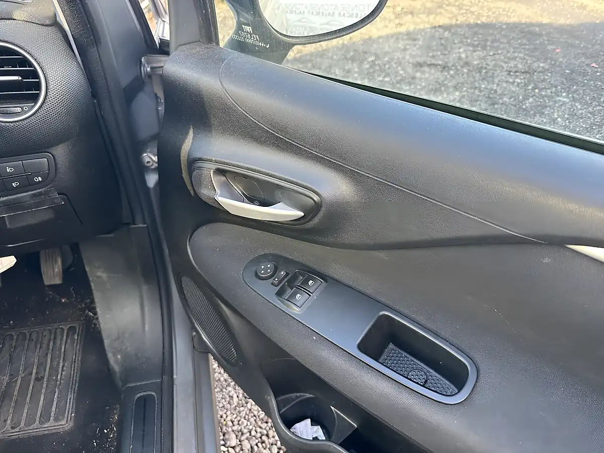 Used 2012 Fiat Punto Easy Grey - Interior and Exterior details 10