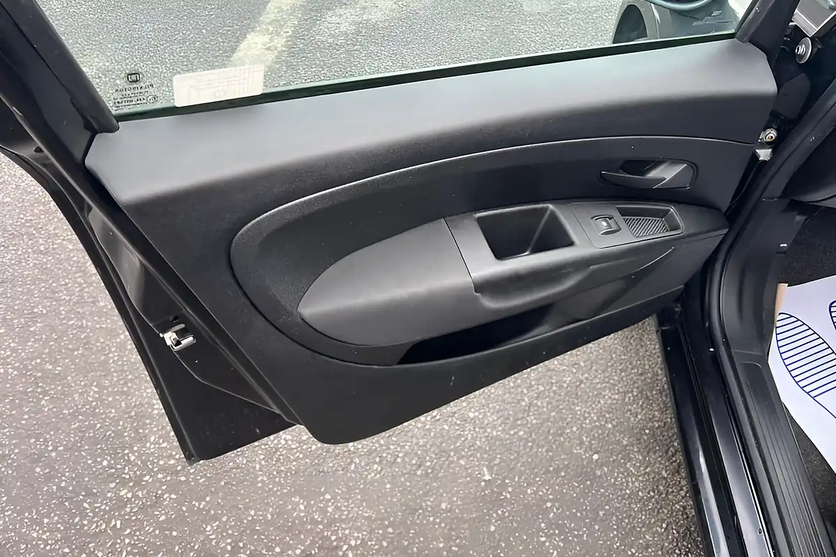 Used 2012 Fiat Punto Pop Black - Interior and Exterior details 18