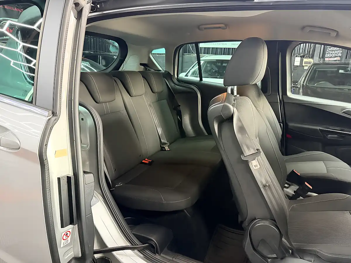 Used 2012 Ford B-Max Zetec Silver - Interior and Exterior details 18