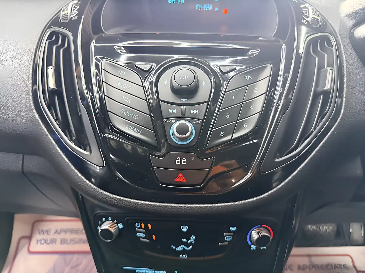Used 2012 Ford B-Max Zetec Silver - Interior and Exterior details 19