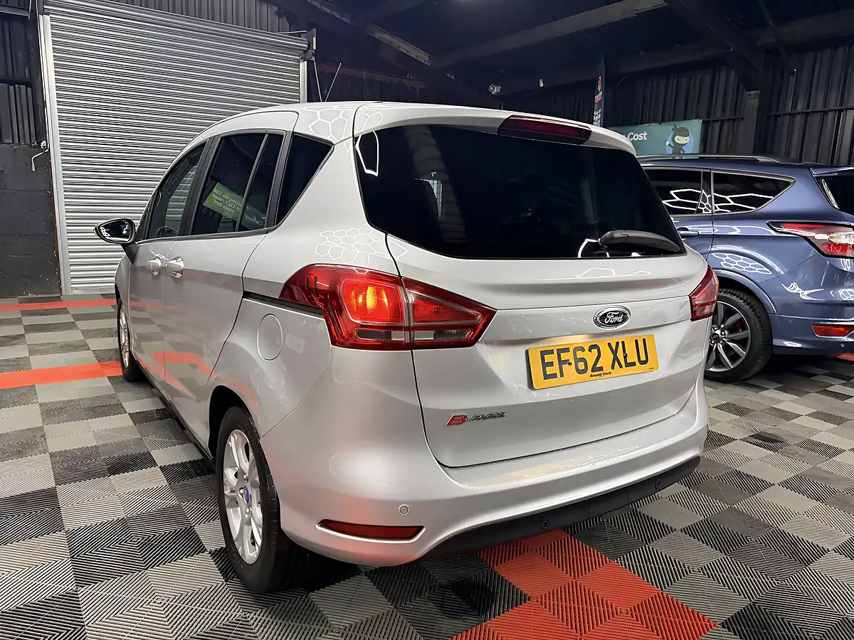 Used 2012 Ford B-Max Zetec Silver - Interior and Exterior details 4