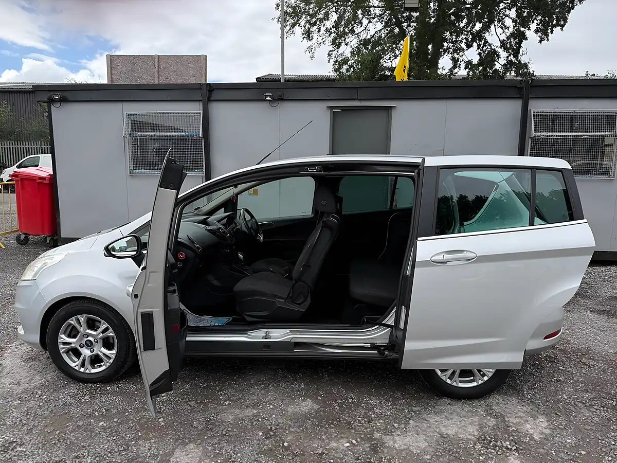 Used 2012 Ford B-Max Zetec Silver - Interior and Exterior details 11