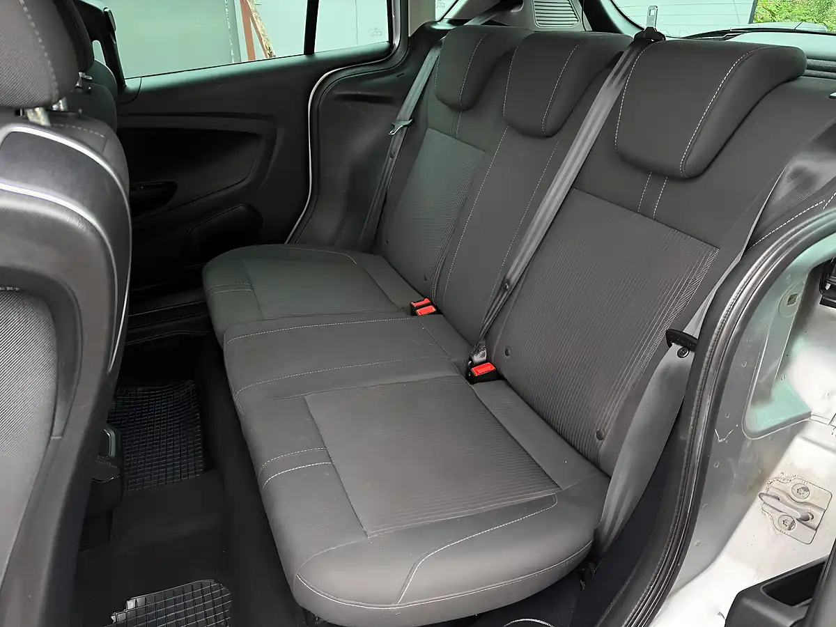 Used 2012 Ford B-Max Zetec Silver - Interior and Exterior details 13