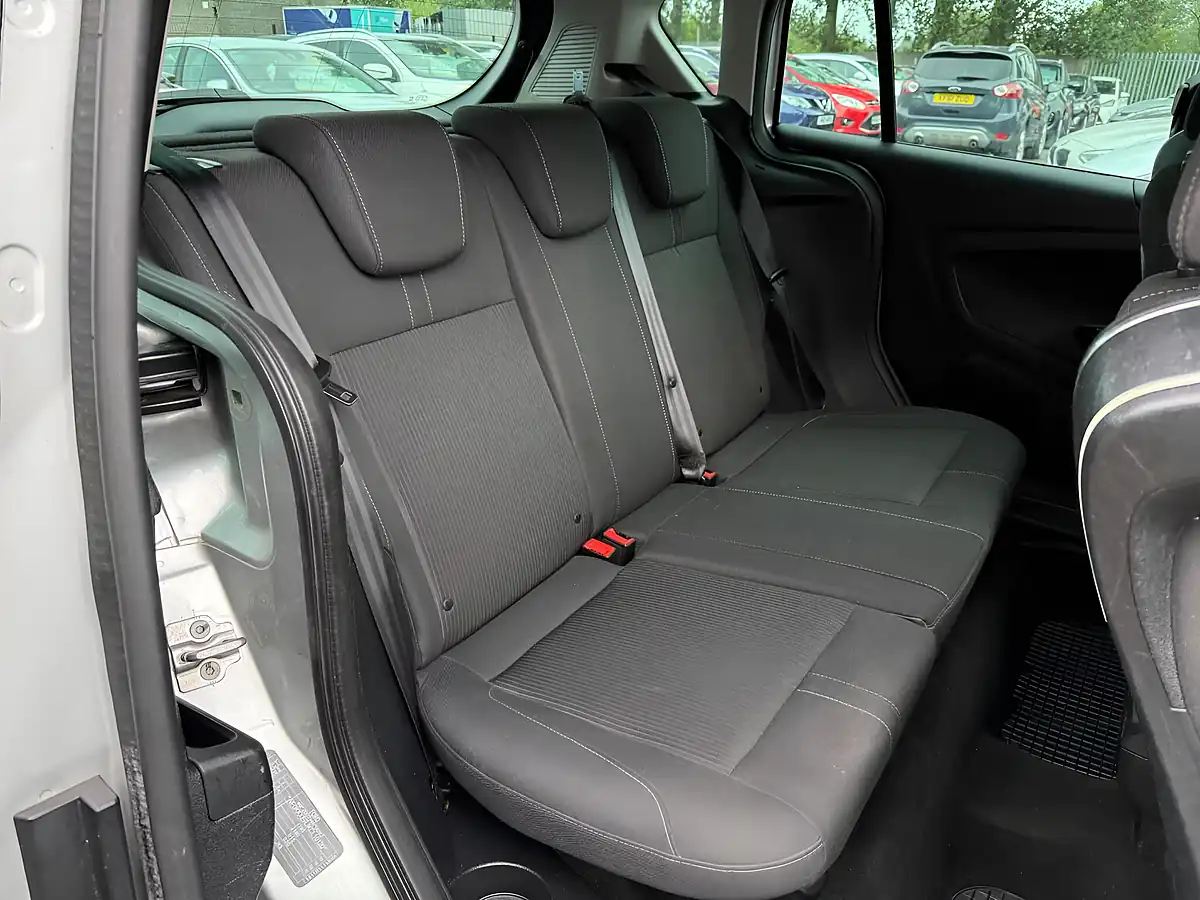 Used 2012 Ford B-Max Zetec Silver - Interior and Exterior details 14