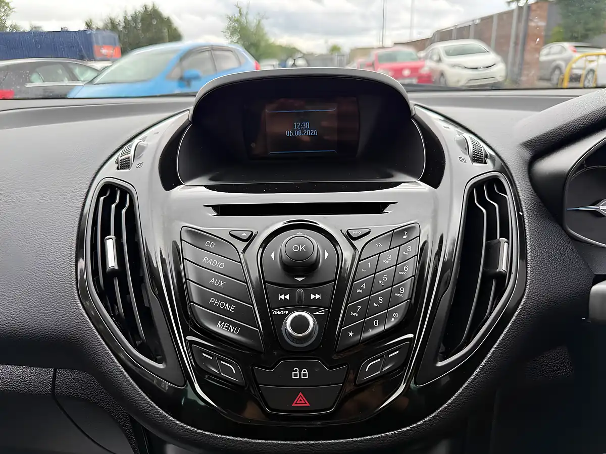 Used 2012 Ford B-Max Zetec Silver - Interior and Exterior details 16