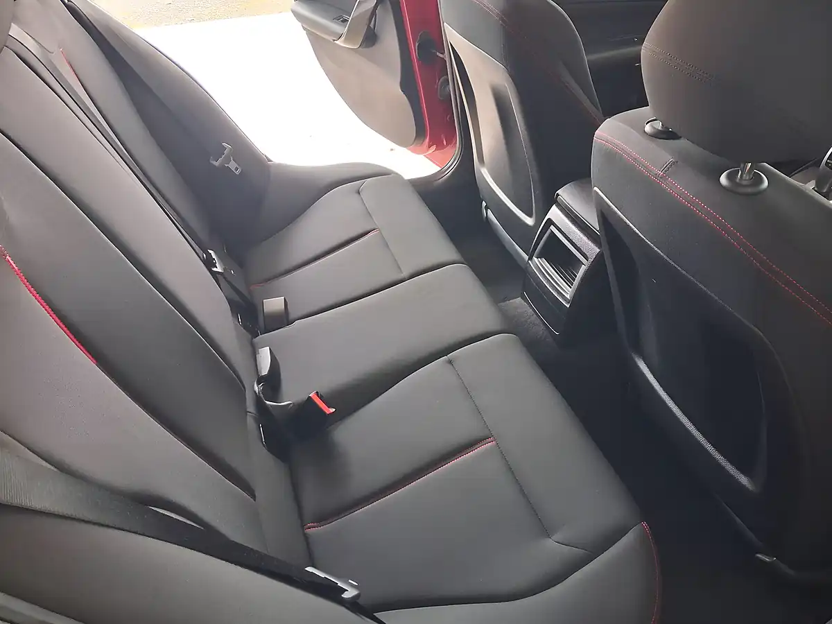 Used 2012 Ford B-Max Zetec Silver - Interior and Exterior details 17