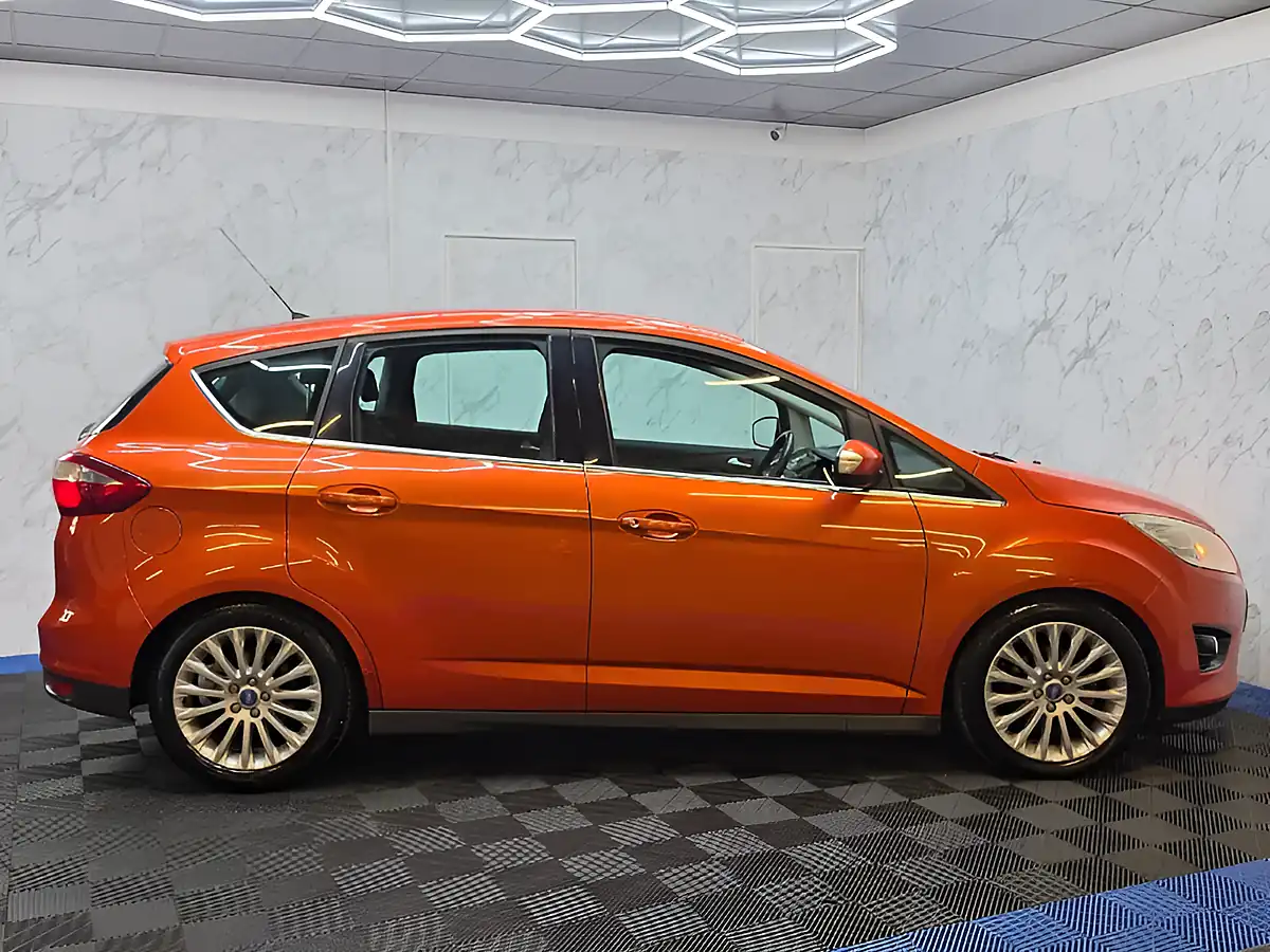 Used 2012 Ford C-Max Titanium Red - Interior and Exterior details 10