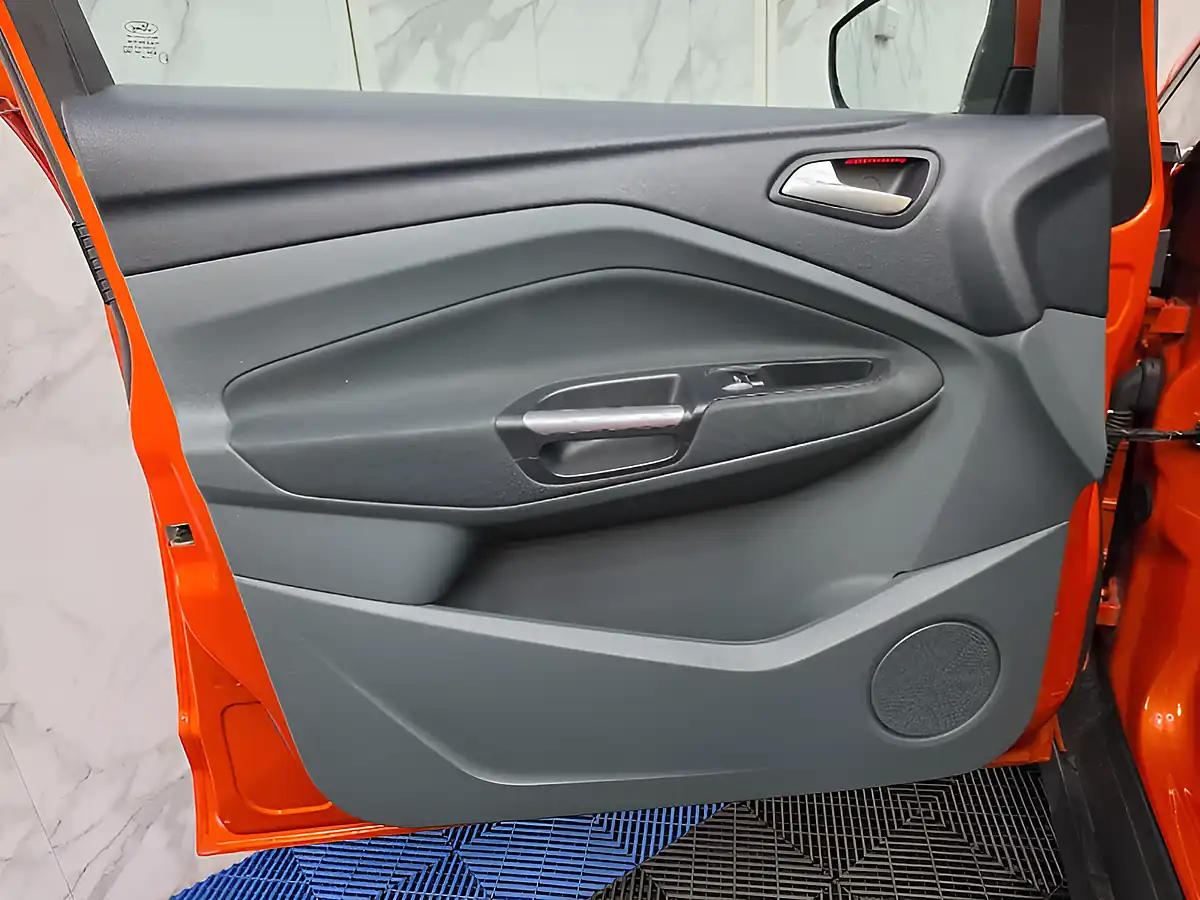 Used 2012 Ford C-Max Titanium Red - Interior and Exterior details 17