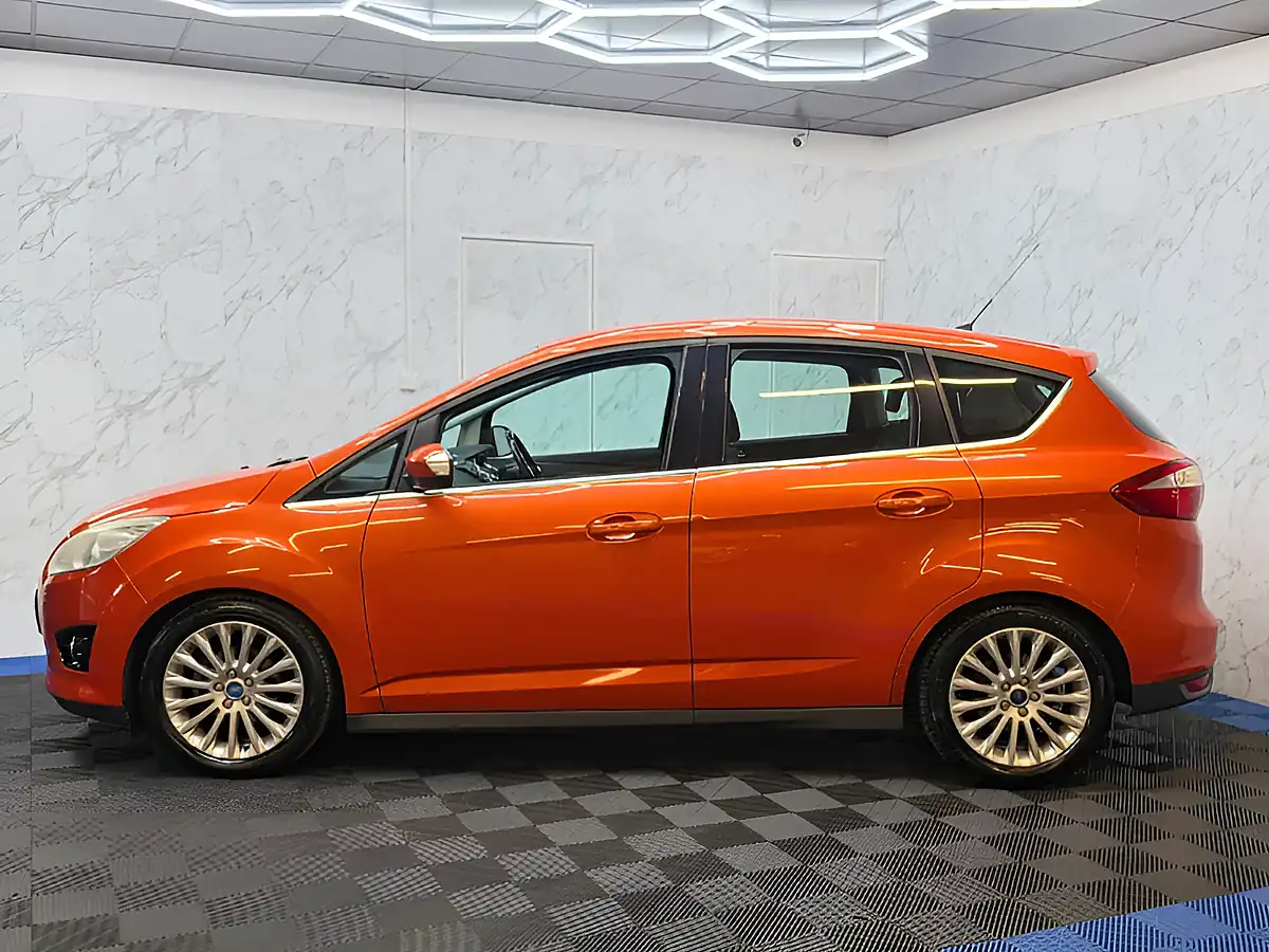 Used 2012 Ford C-Max Titanium Red - Interior and Exterior details 8