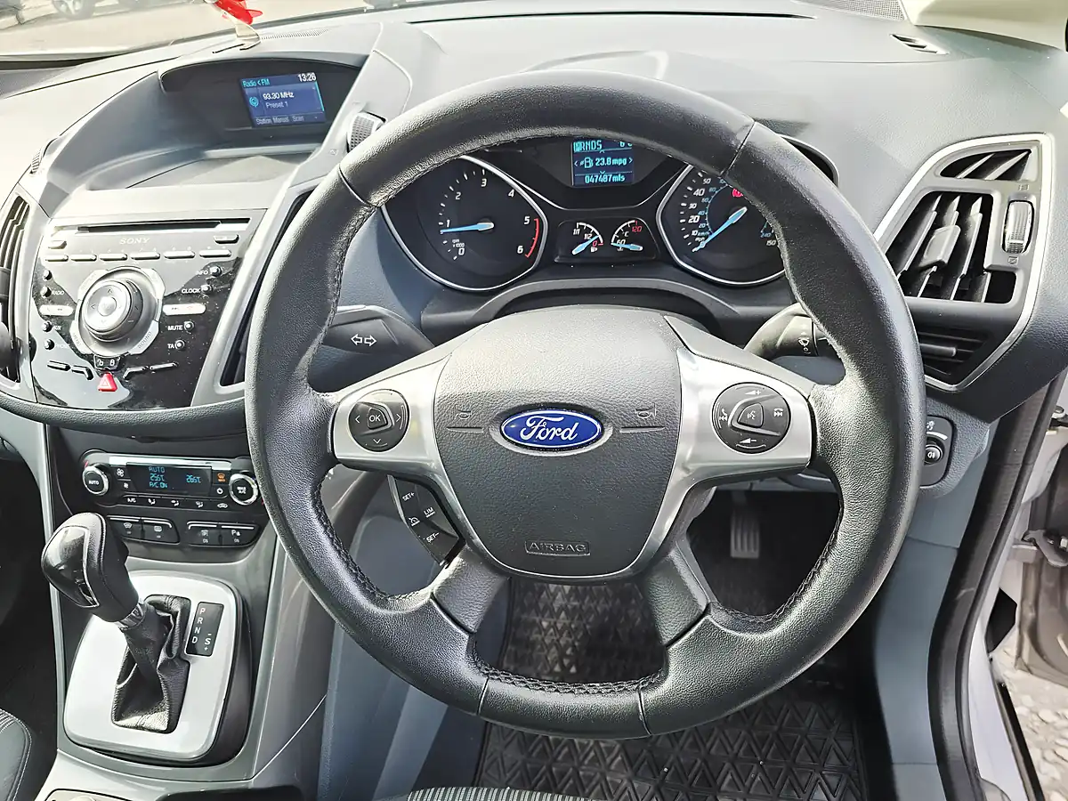 Used 2012 Ford C-Max Titanium Silver - Interior and Exterior details 13