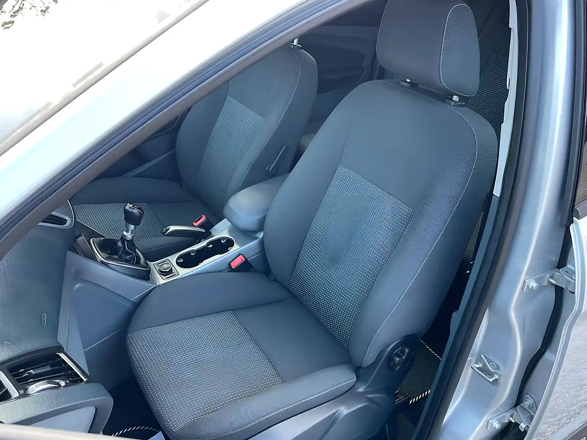 Used 2012 Ford C-Max Zetec Silver - Interior and Exterior details 11
