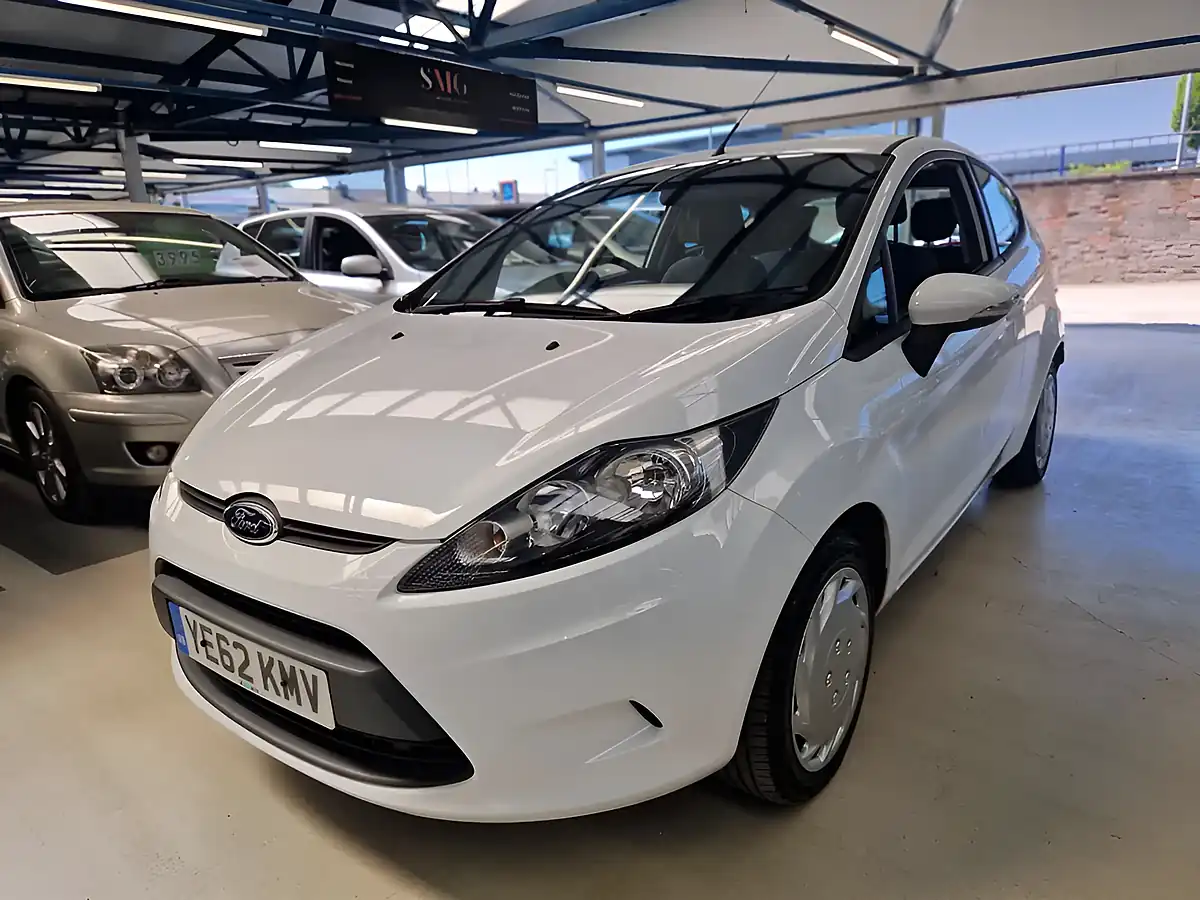 Used 2012 Ford Fiesta Edge White - Interior and Exterior details 4