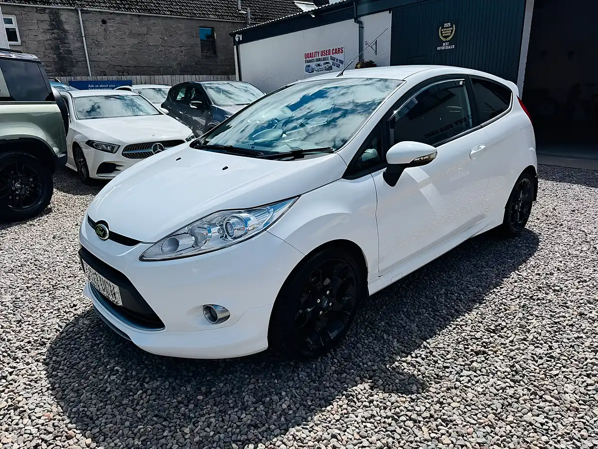 Used 2012 Ford Fiesta Metal White - Interior and Exterior details 2