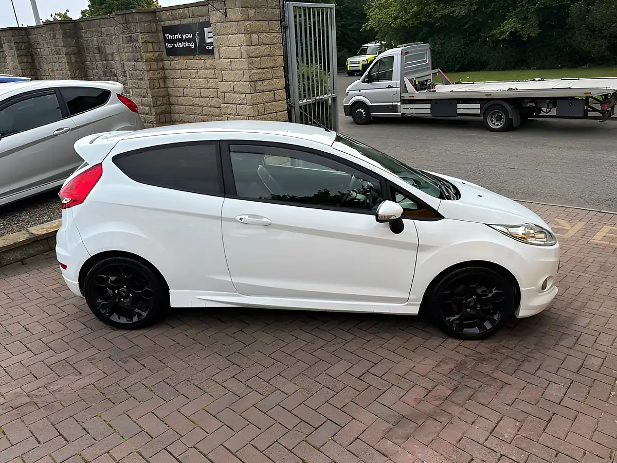 Used 2012 Ford Fiesta Metal White - Interior and Exterior details 10