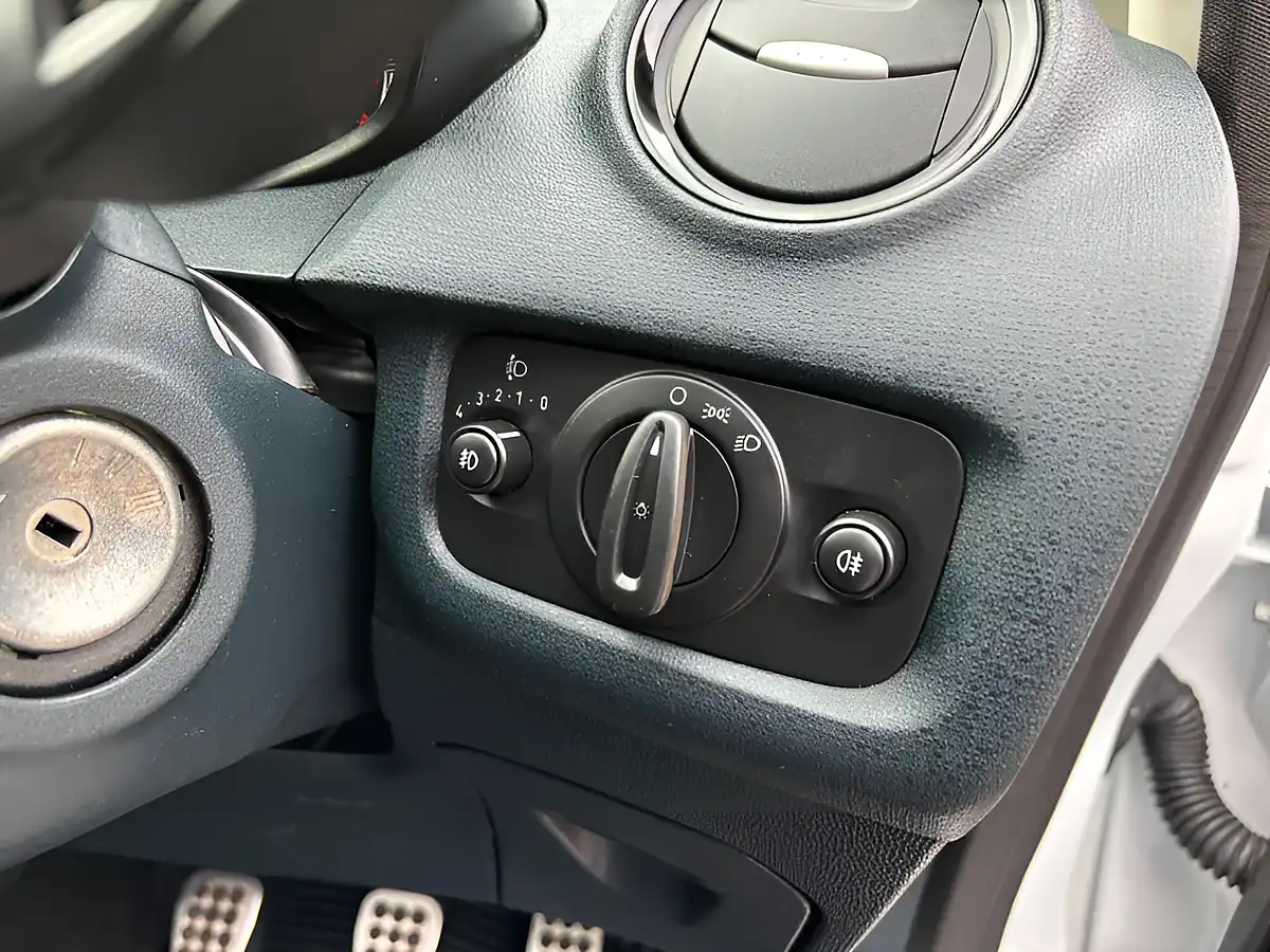 Used 2012 Ford Fiesta Metal White - Interior and Exterior details 15