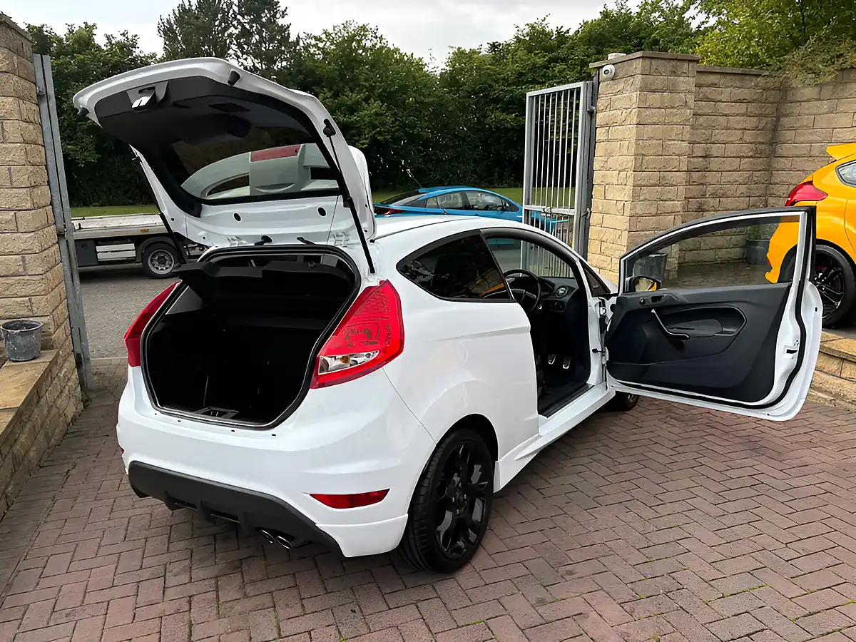 Used 2012 Ford Fiesta Metal White - Interior and Exterior details 19