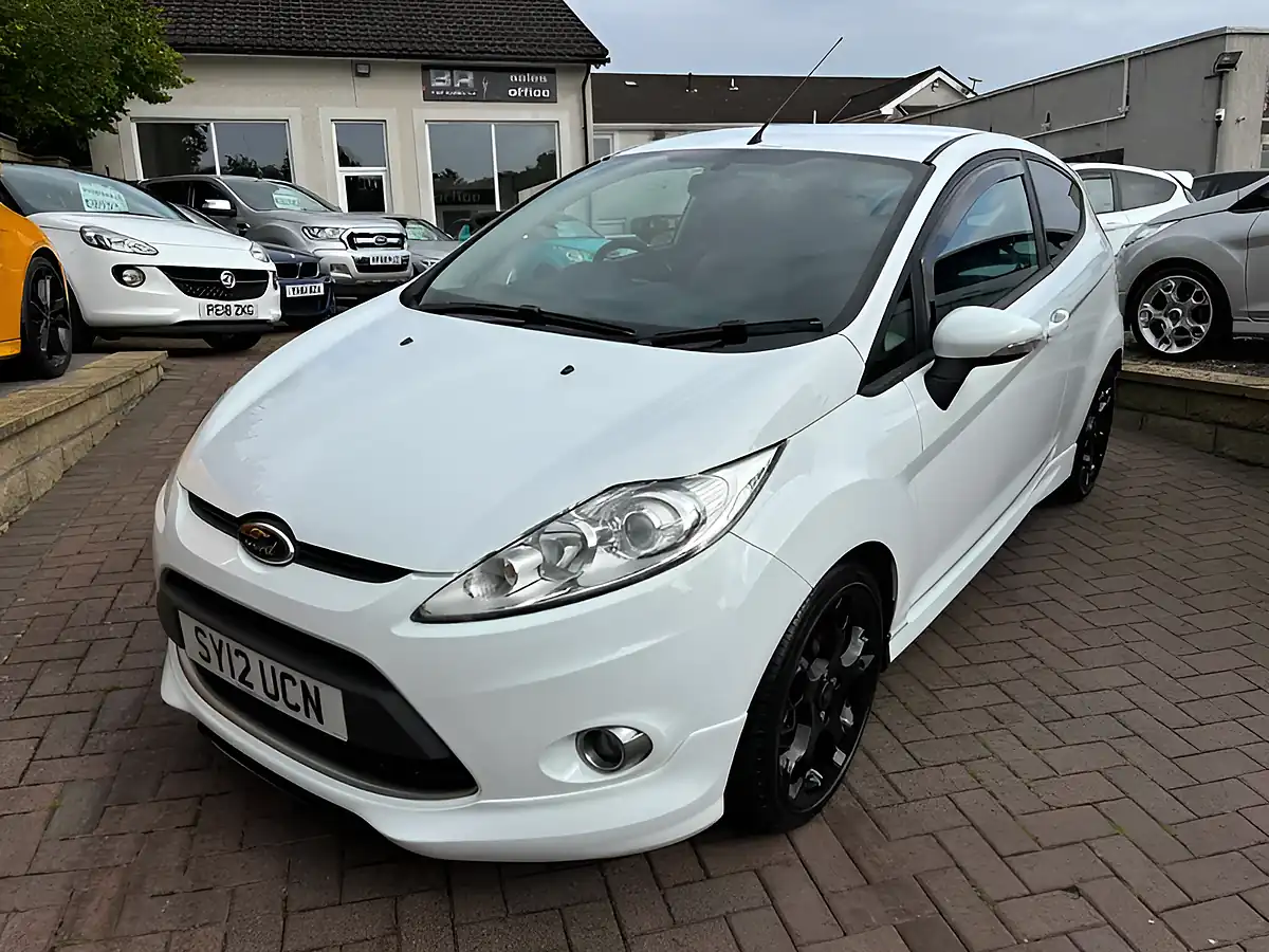 Used 2012 Ford Fiesta Metal White - Interior and Exterior details 4