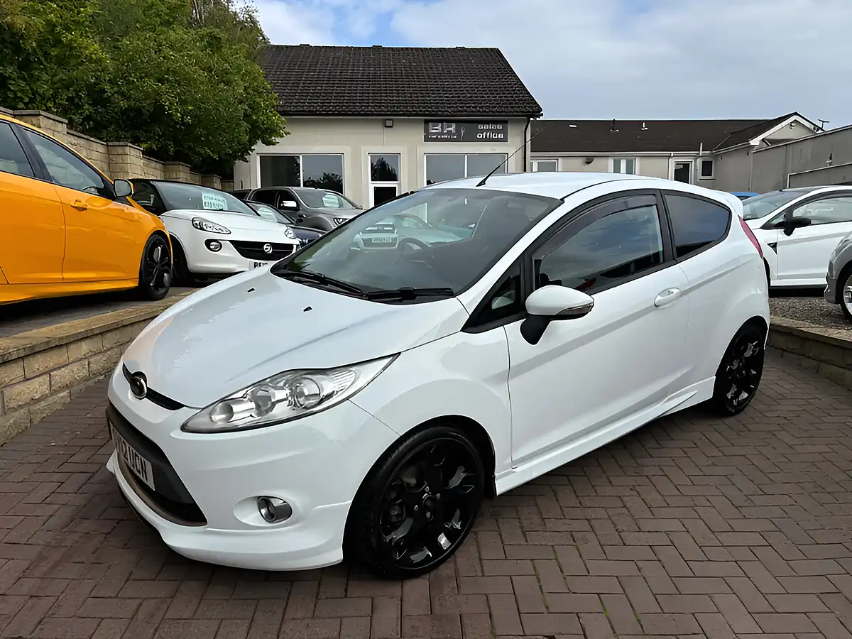 Used 2012 Ford Fiesta Metal White - Interior and Exterior details 5