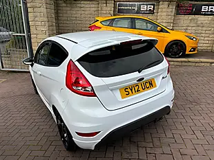 Used 2012 Ford Fiesta Metal White - Interior and Exterior details 9