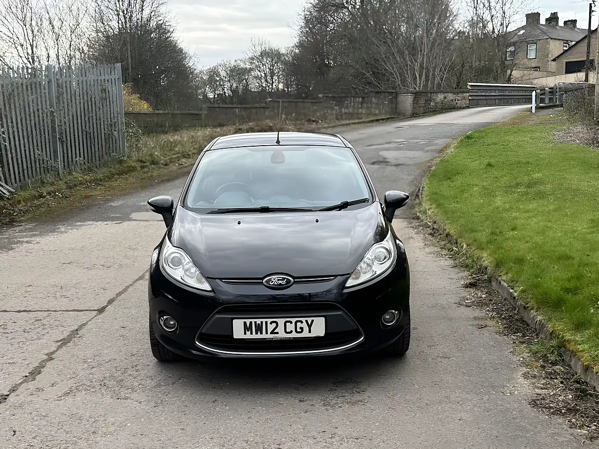 Used 2012 Ford Fiesta Titanium Black - Interior and Exterior details 3