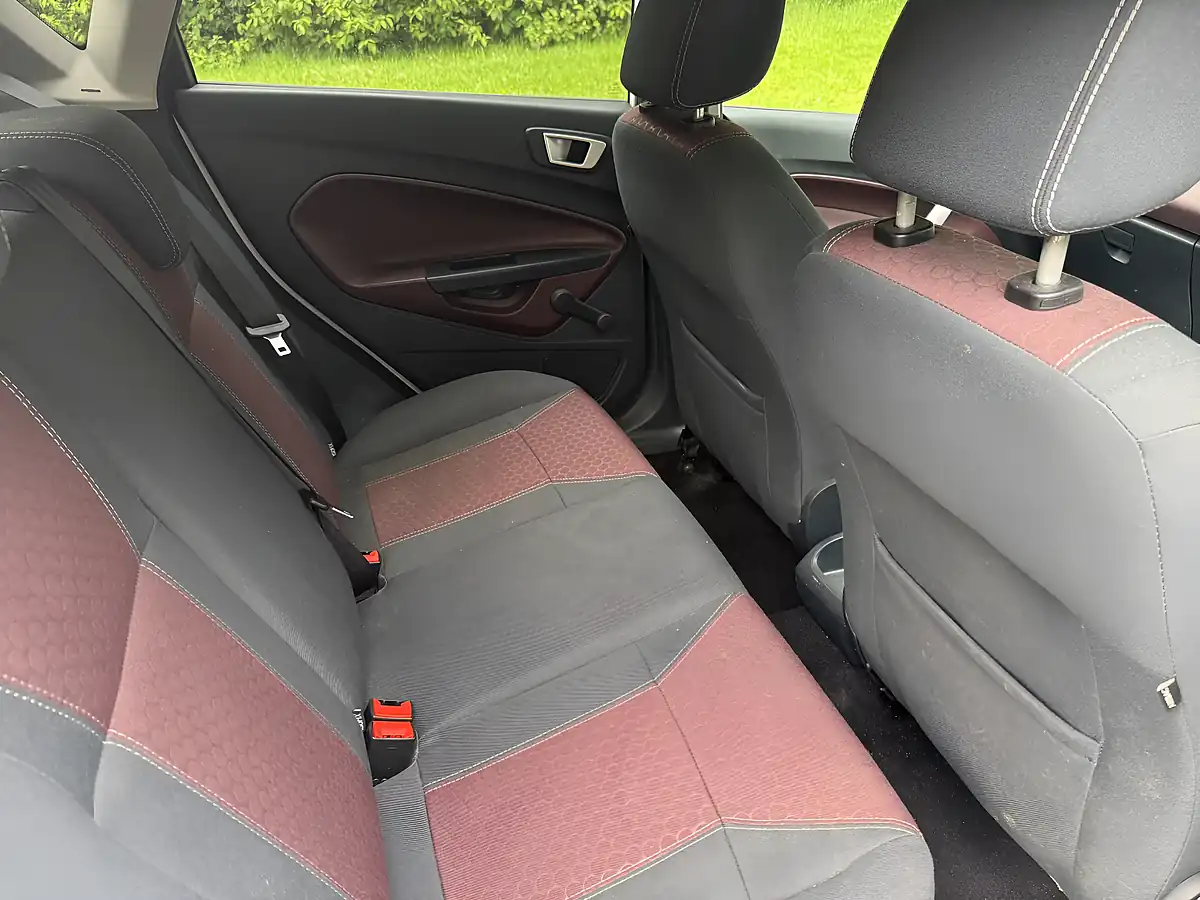 Used 2012 Ford Fiesta Titanium White - Interior and Exterior details 17