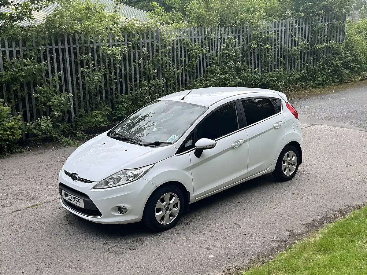 Used 2012 Ford Fiesta Titanium White - Interior and Exterior details 3