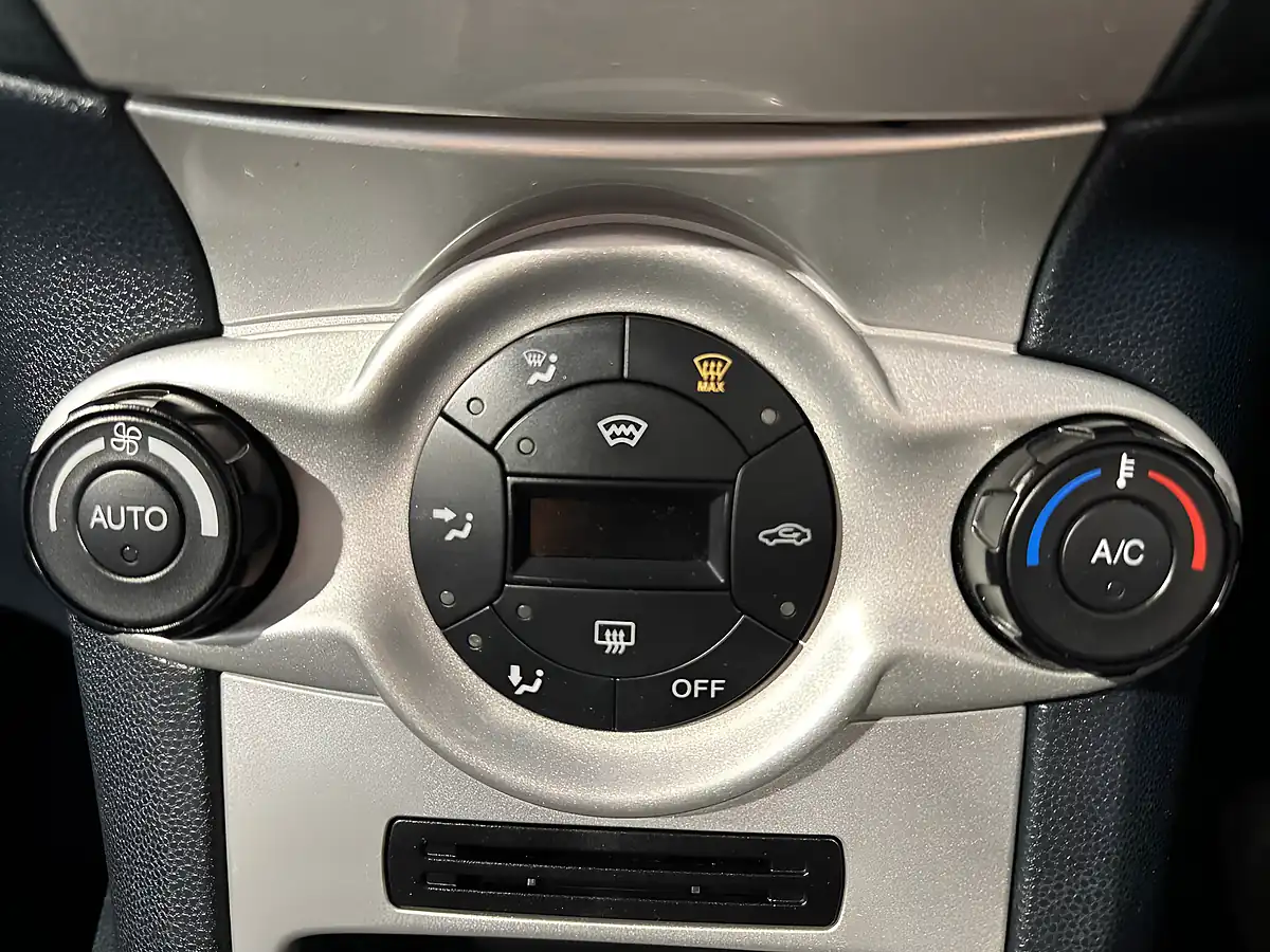 Used 2012 Ford Fiesta Titanium White - Interior and Exterior details 14