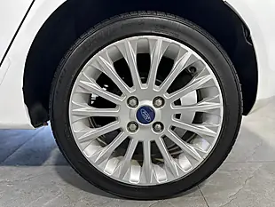 Used 2012 Ford Fiesta Titanium White - Interior and Exterior details 19