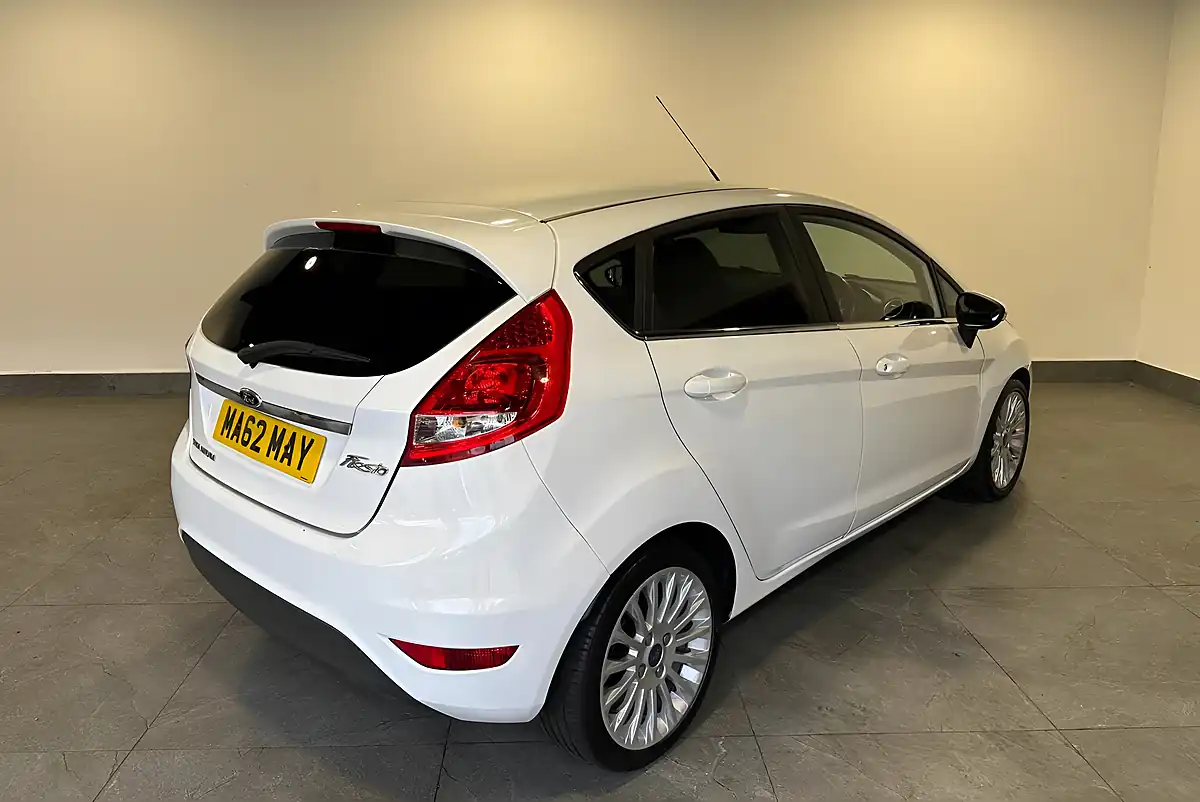 Used 2012 Ford Fiesta Titanium White - Interior and Exterior details 3