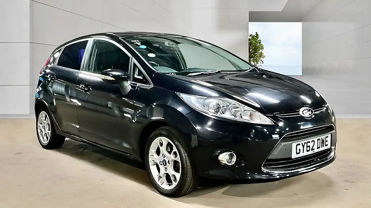 Used 2012 Ford Fiesta Zetec Black - Front View