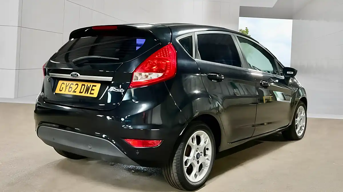 Used 2012 Ford Fiesta Zetec Black - Interior and Exterior details 5