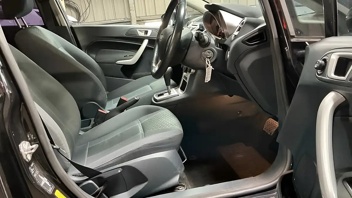 Used 2012 Ford Fiesta Zetec Black - Interior and Exterior details 7