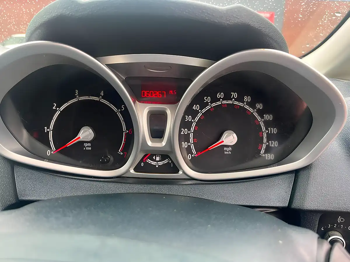 Used 2012 Ford Fiesta Zetec Black - Interior and Exterior details 12