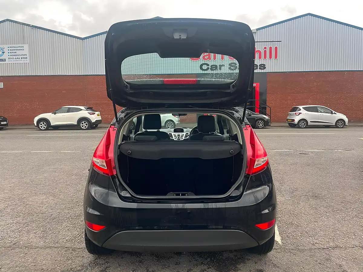 Used 2012 Ford Fiesta Zetec Black - Interior and Exterior details 7