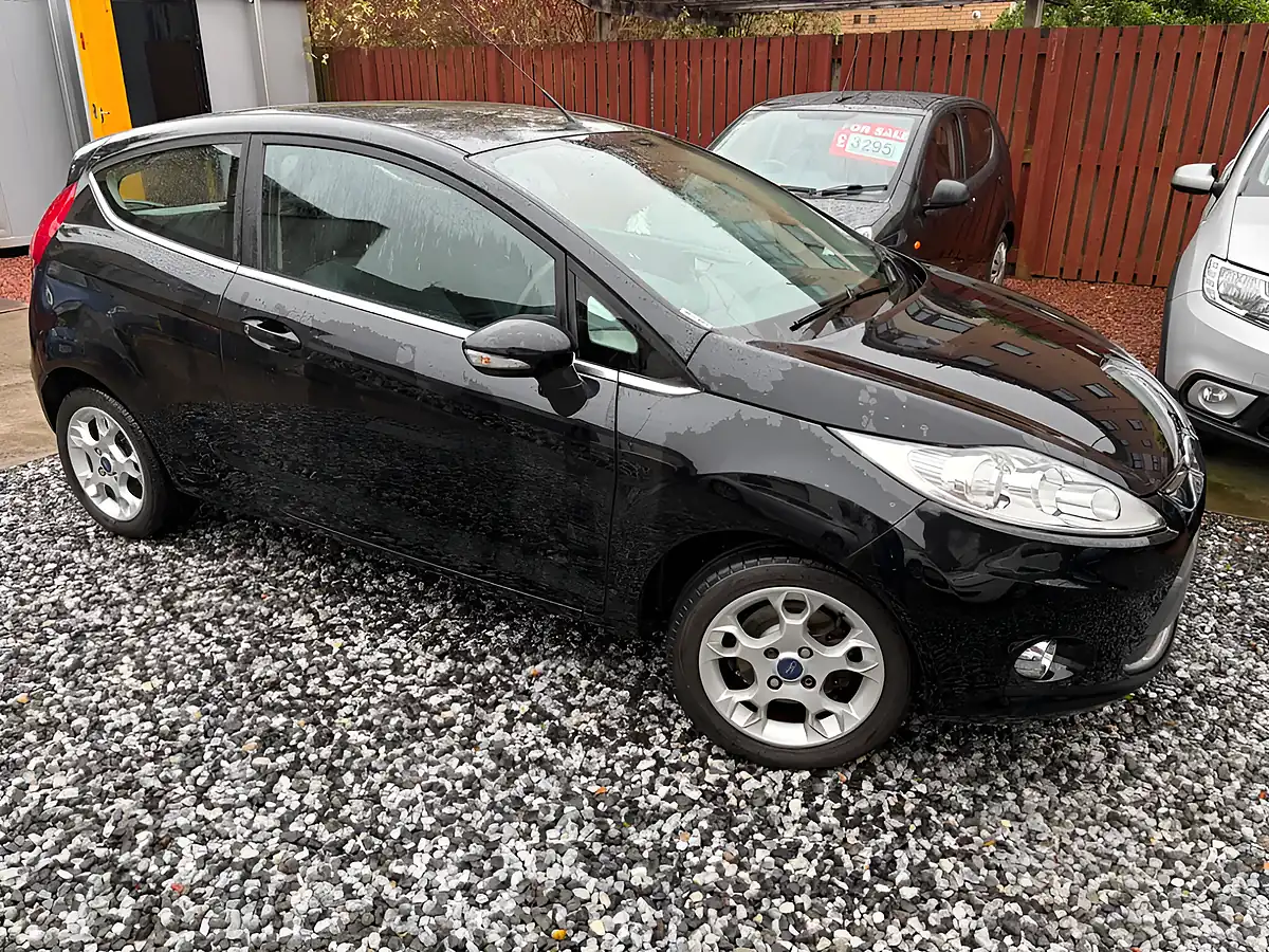 Used 2012 Ford Fiesta Zetec Black - Interior and Exterior details 2