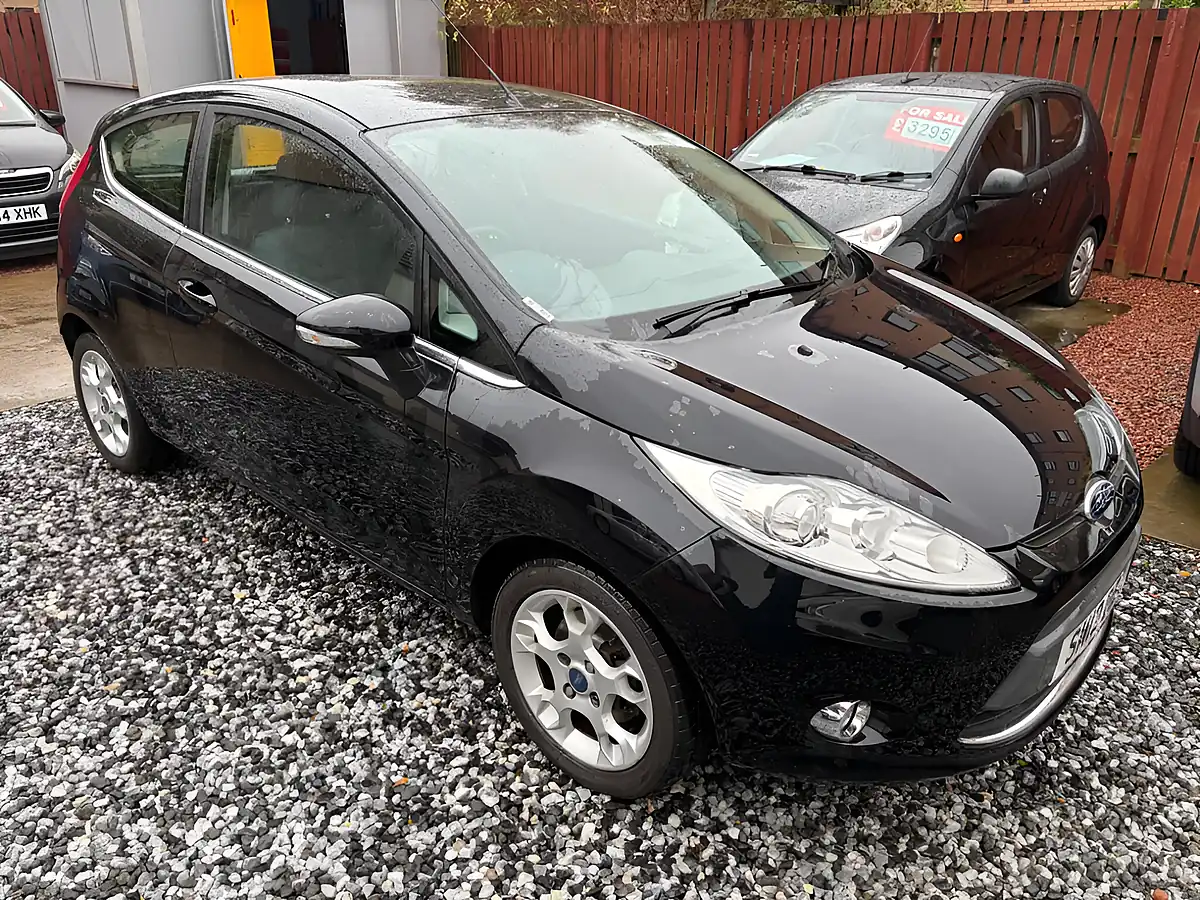 Used 2012 Ford Fiesta Zetec Black - Interior and Exterior details 9