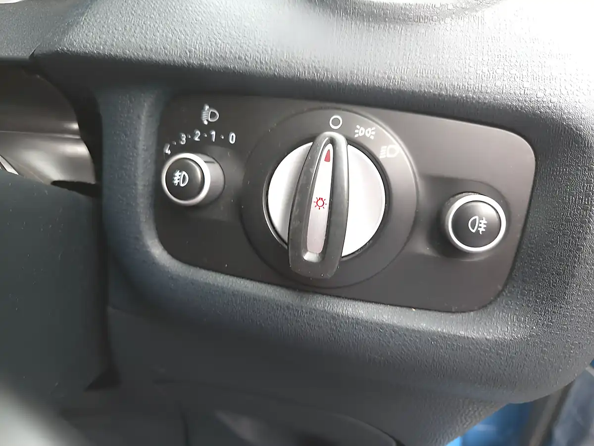 Used 2012 Ford Fiesta Zetec Blue - Interior and Exterior details 13