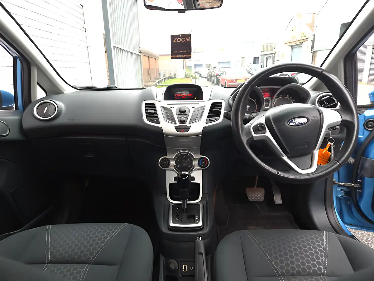 Used 2012 Ford Fiesta Zetec Blue - Interior and Exterior details 7