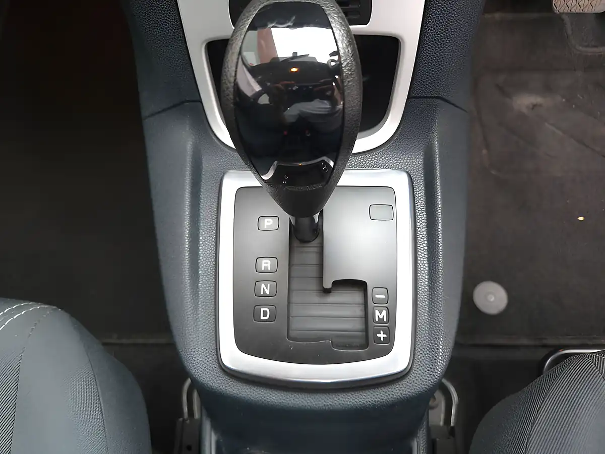 Used 2012 Ford Fiesta Zetec Blue - Interior and Exterior details 9