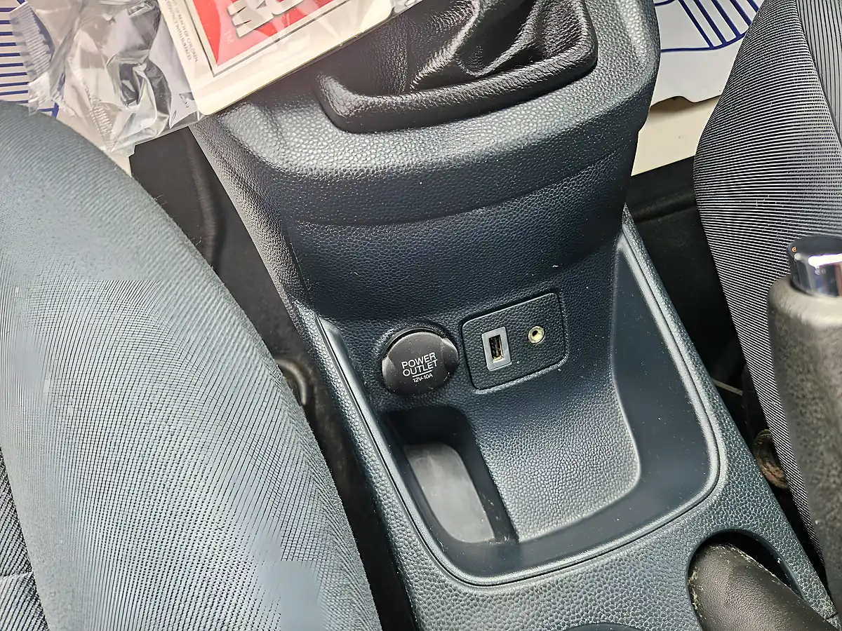 Used 2012 Ford Fiesta Zetec Blue - Interior and Exterior details 12